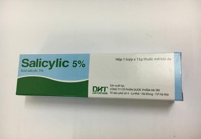 Acid salicylic là thuốc bạt sừng được chỉ định sử dụng cho người viêm da cơ địa mãn tính