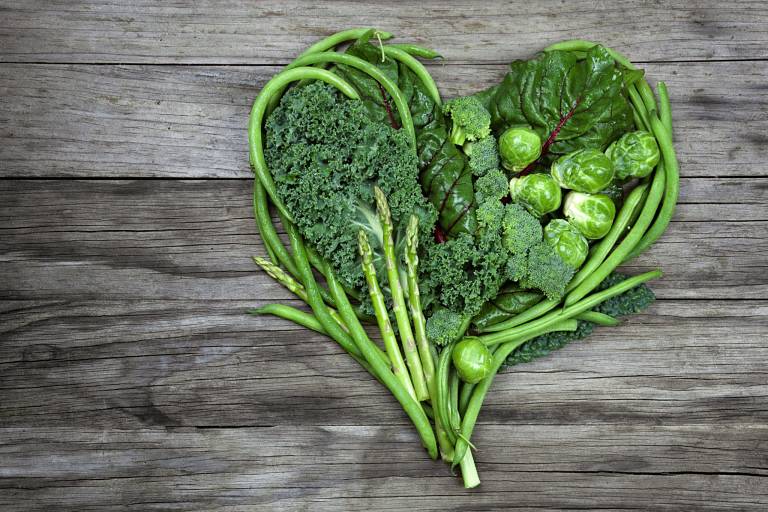 Mắc bệnh thận nên ăn nhiều rau xanh giúp cơ thể tăng sức đề kháng