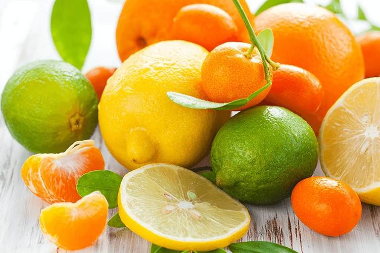 Trái cây giàu vitamin C rất tốt cho sức khỏe xương khớp