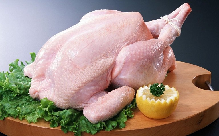 Người bệnh chàm nên kiêng ăn thịt gà để tránh bệnh ngày càng nghiêm trọng hơn