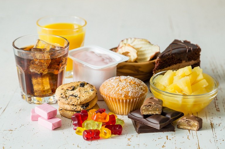 Người bị chàm ngứa không nên sử dụng thực phẩm chứa nhiều đường