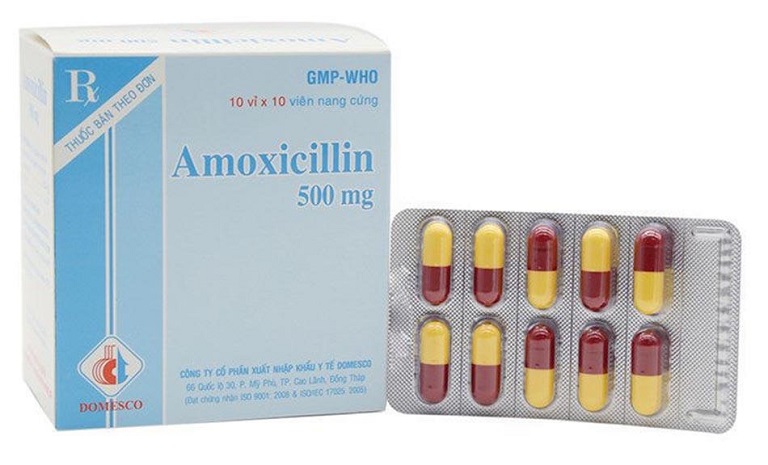 Amoxicillin có giá tương đối rẻ và được bán phổ biến tại các hiệu thuốc