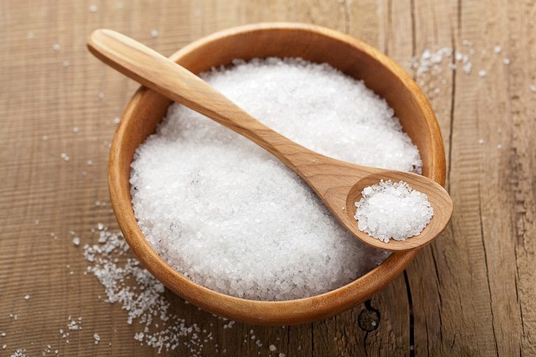 Thực phẩm nhiều muối làm tăng nguy cơ mắc các bệnh về xương khớp
