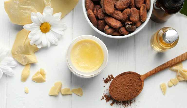 Bơ cacao chứa nhiều dưỡng chất tốt cho da, hỗ trợ trị bệnh da liễu