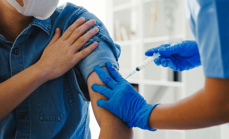 Tiêm Vaccine Bị Nổi Mẩn Đỏ Do Đâu Và Cách Khắc Phục