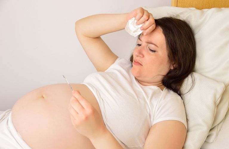 Mẹ bầu bị viêm mũi dị ứng có thể gây ảnh hưởng đến thai nhi