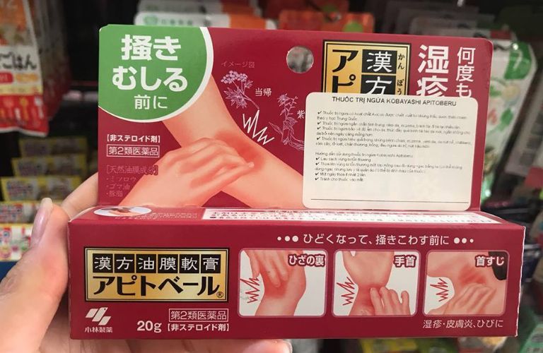 Kem bôi chữa bệnh tổ đỉa Kobayashi Apitoberu là sản phẩm khá phổ biến
