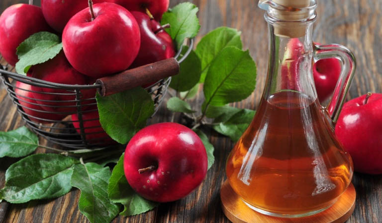 Giấm táo có chứa nhiều hoạt chất có lợi cho người bệnh